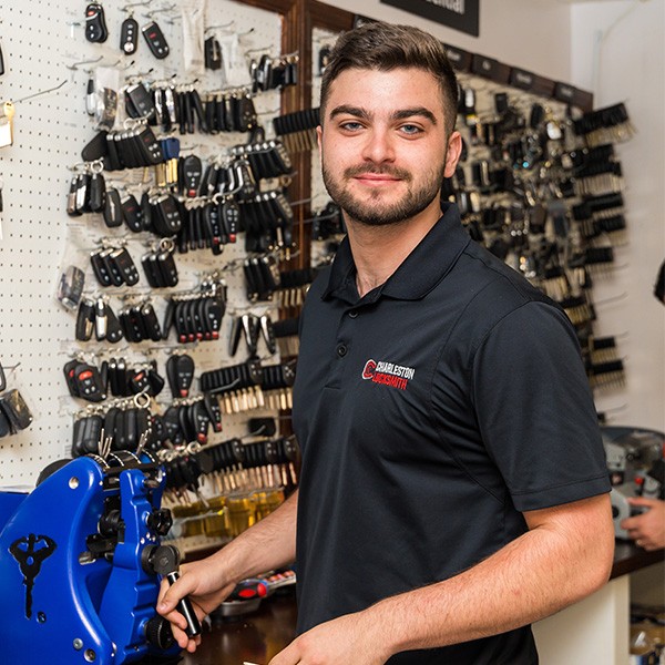 Omrie Kadosh - Automotive Expert